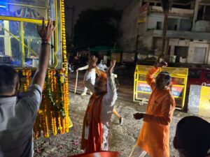 वाराणसी पहुंची गुरु चरण यात्रा, चितईपुर में सुसुवाही पार्षद सुरेश पटेल ने किया जोरदार स्वागत