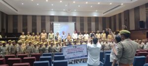 वाराणसी: पुलिस अधिकारियों के लिए एचआईवी/एड्स संवेदीकरण कार्यशाला आयोजित, ‘एक्ट’ और ‘जागरूकता’ पर दिया जोर