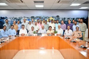 बरेका: प्रमुख मुख्य विद्युत इंजीनियर सुशील कुमार श्रीवास्तव को भावभीनी विदाई, पटियाला लोकोमोटिव वर्क्स के बने PCA