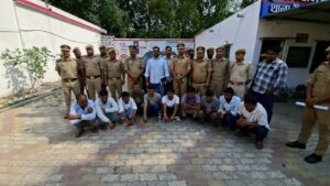 वाराणसी: कैंट पुलिस की बड़ी कार्रवाई, अंतरराज्यीय ‘ठप्पेबाज’ गिरोह के 10 सदस्य गिरफ्तार