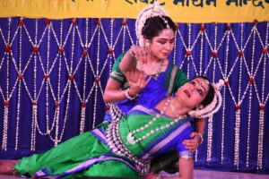 वाराणसी: संकट मोचन मंदिर में आयोजित विश्व प्रसिद्ध 103वें संकट मोचन संगीत समारोह का भव्य समापन