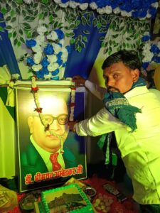 पूर्व पार्षद प्रत्याशी मनोज कुमार गौतम के आवास पर केक काटकर मनाया गया बाबा साहब की जयंती, 2027 में बसपा सुप्रीमो मायावती को मुख्यमंत्री बनाने का लिया संकल्प