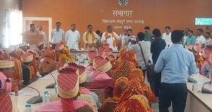वाराणसी में मुख्यमंत्री सामूहिक विवाह समारोह: 94 जोड़े वैवाहिक बंधन में बंधे, सरकार ने दिए उपहार और आर्थिक सहयोग