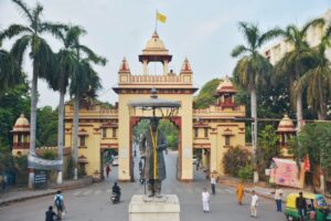 बीएचयू से जुड़े अधिकारी के पारिवारिक विवाद का मामला चर्चा में, सोशल मीडिया पर वायरल पत्र से बढ़ी हलचल
