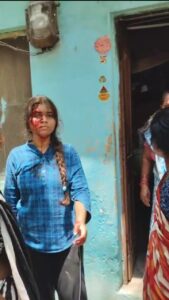 वाराणसी अशोक विहार कॉलोनी में घर में घुसकर मारपीट और तोड़फोड़, दो महिलाएं घायल
