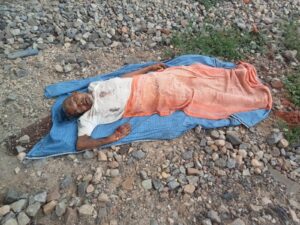 रेलवे ट्रैक पार करते समय ट्रेन की चपेट में आने से 65 वर्षीय अज्ञात वृद्ध की मौत, शिनाख्त में जुटी पुलिस