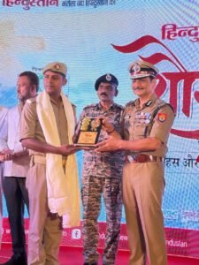 वाराणसी पुलिस का गौरव: आरक्षी रोहित कुमार कन्नौजिया को मिला ‘शौर्य सम्मान’, अदम्य साहस और कर्तव्यनिष्ठा की हुई सराहना -2026