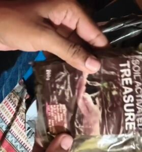 50% OFF का लालच पड़ा भारी!ऑनलाइन शॉपिंग में किया ब्रांडेड माइक, बॉक्स खोला तो निकली मिट्टी