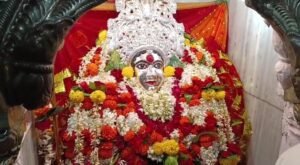 रविदास गेट और चितईपुर गेट पर भीषण जाम, घंटों फंसे रहे स्कूली बच्चे और मरीज